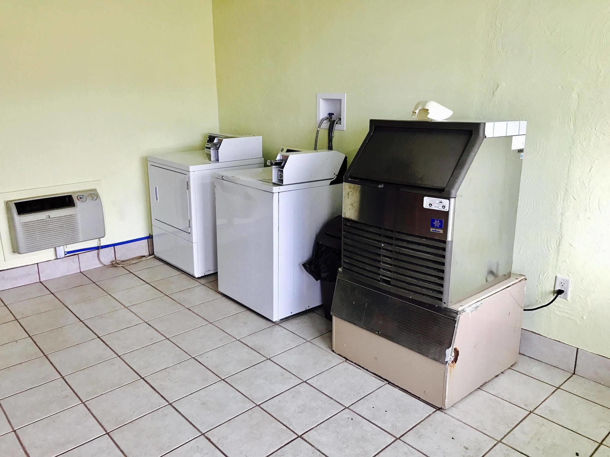 Greystone Motel Hillsboro Екстериор снимка